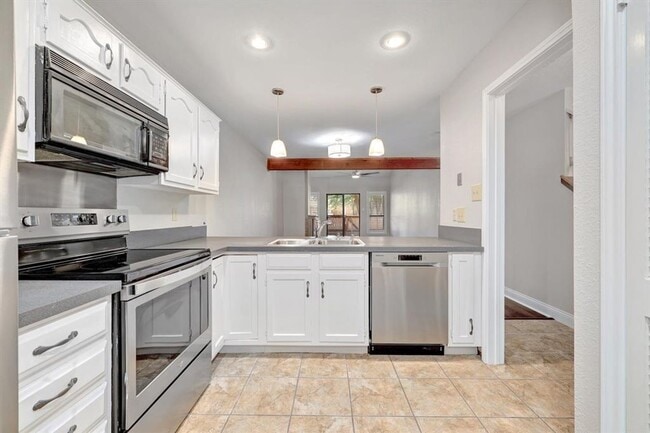 Photo - 7211 Lakewood Dr