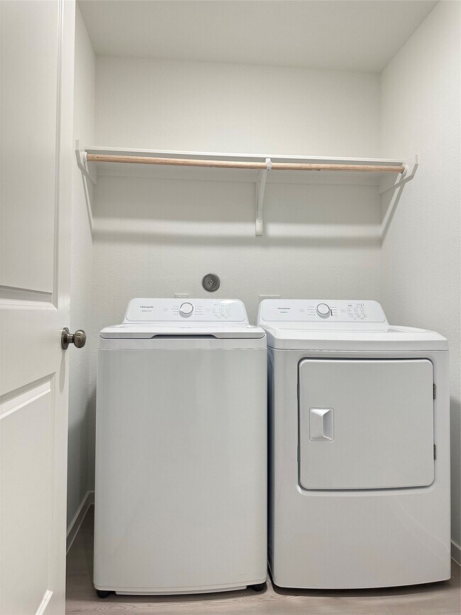 Photo - 229 Douglas Hls Dr