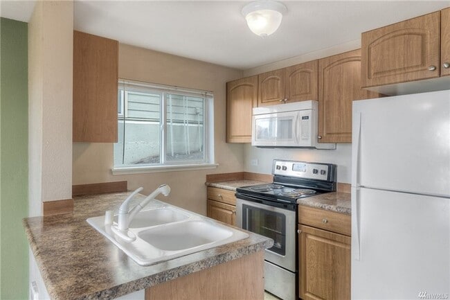 Photo - Sterling Heights @ Factoria New Castle are...