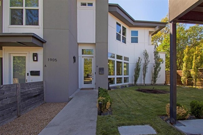 Building Photo - 1905 Alegria Rd Unit B