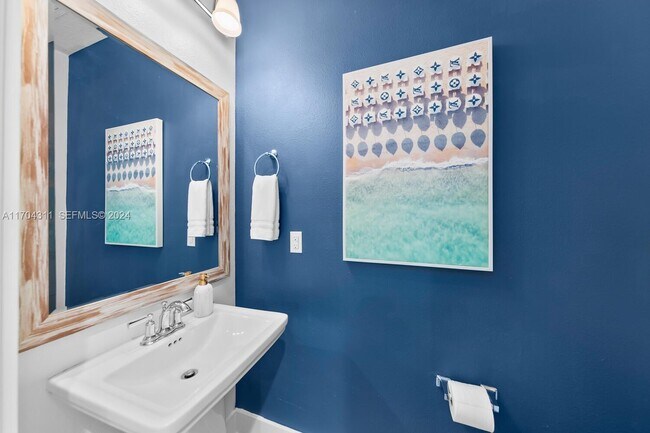 Photo - 412 5th Ave N