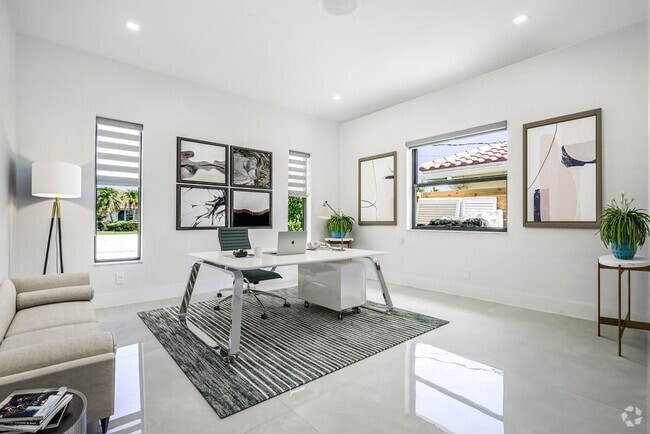 Building Photo - 5641 Bayview Dr Rental