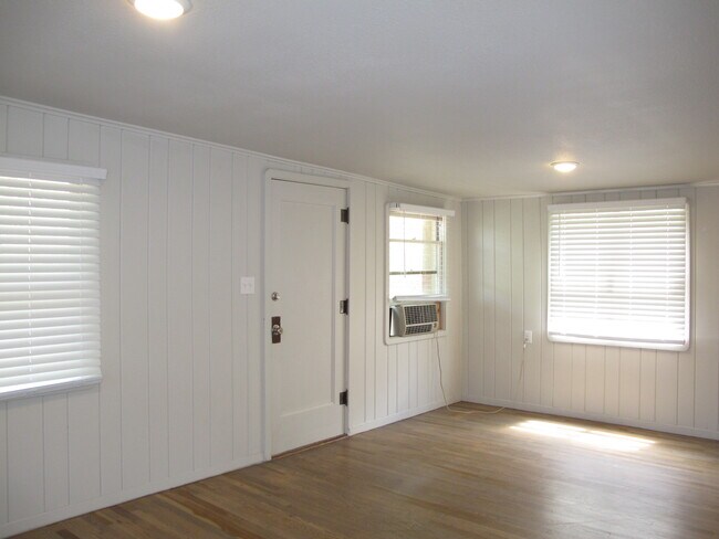 Photo - 2501 Monument Rd Unidad #1