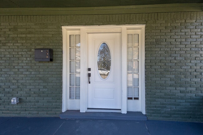 Photo - Updated Midtown charmer