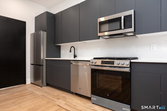 Photo - 10 Commerce St Unit 2R