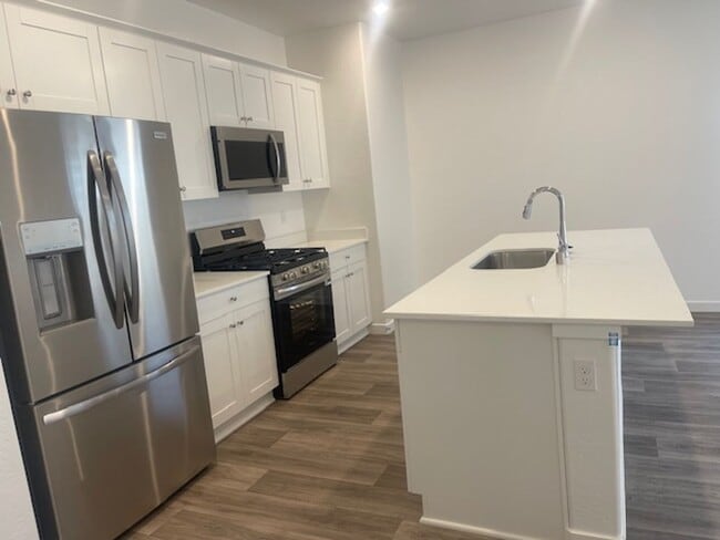 Photo - Spacious 3BR/2BA Home with Great Amenities in Madera!