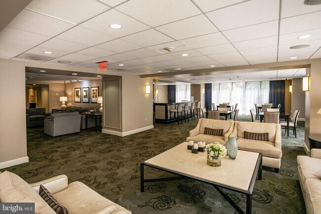 Photo - 4601 N Park Ave Unidad 1212