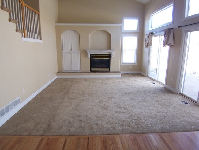 Building Photo - 7201 Dove Ct