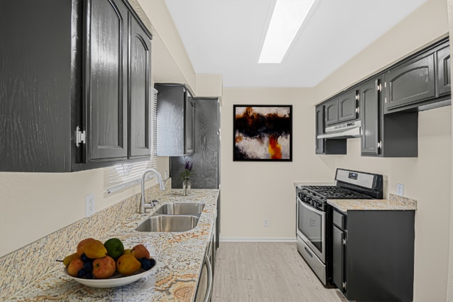 Photo - 1241 E Ave R Unidad N