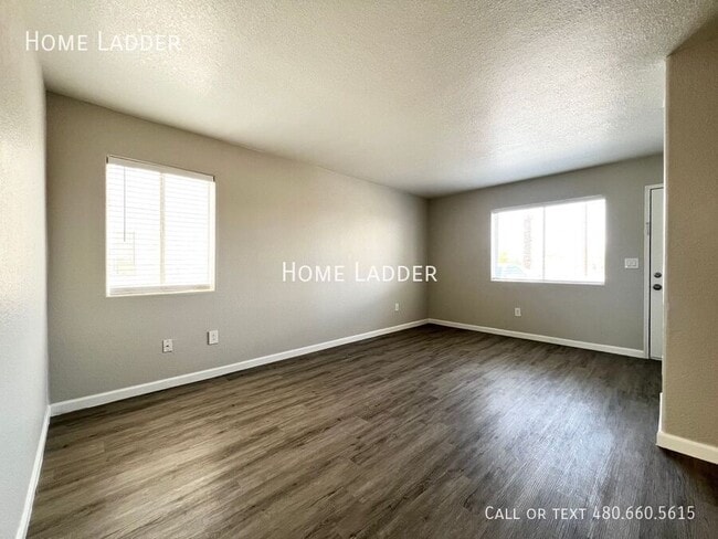 Photo - 4959 S Park Ave Unit 104