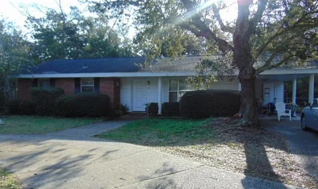Building Photo - 8 Magnolia Dr Rental