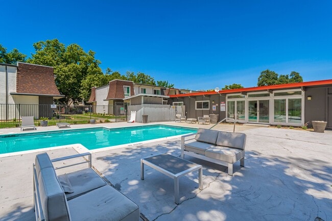 Photo - Grayson by Trion Living