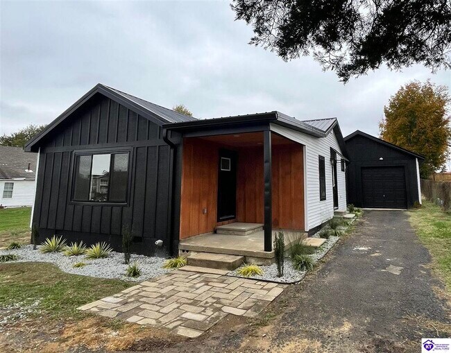 Building Photo - 1003 W Vine St