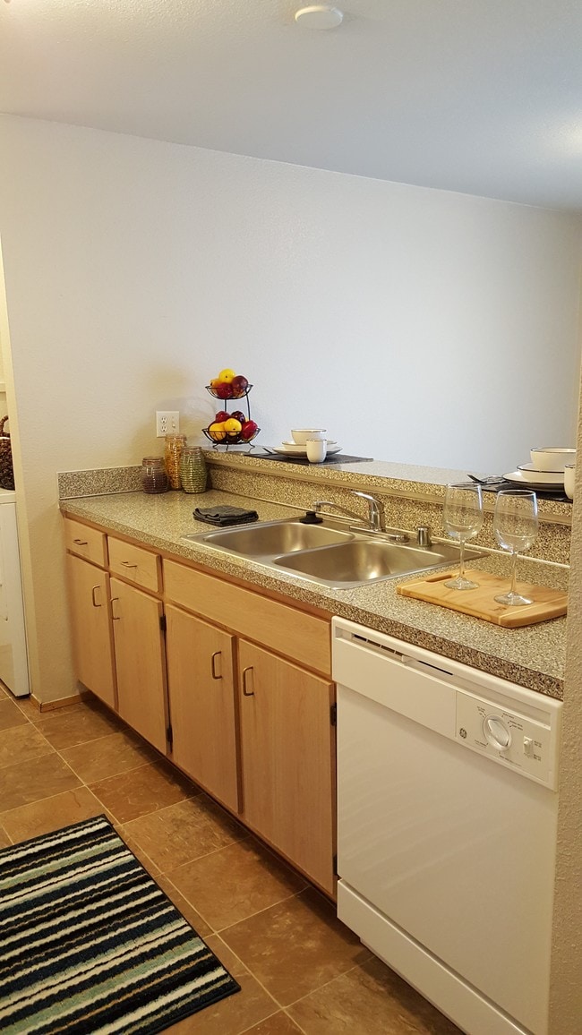 North Creek Heights Apartments