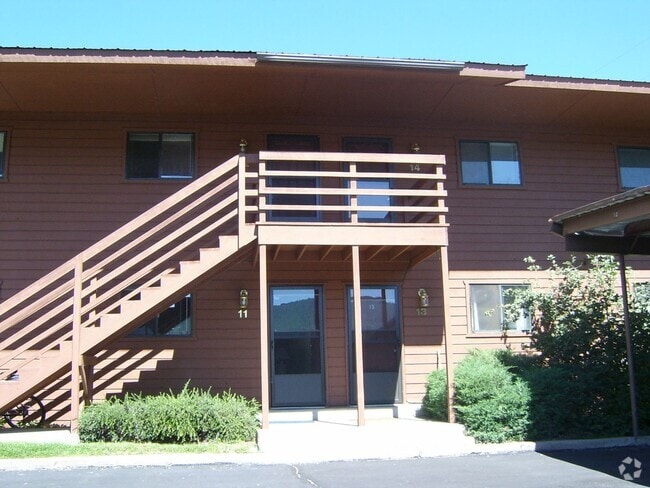 Building Photo - 2 Bedroom Condo near Oxbow Park Unit 14