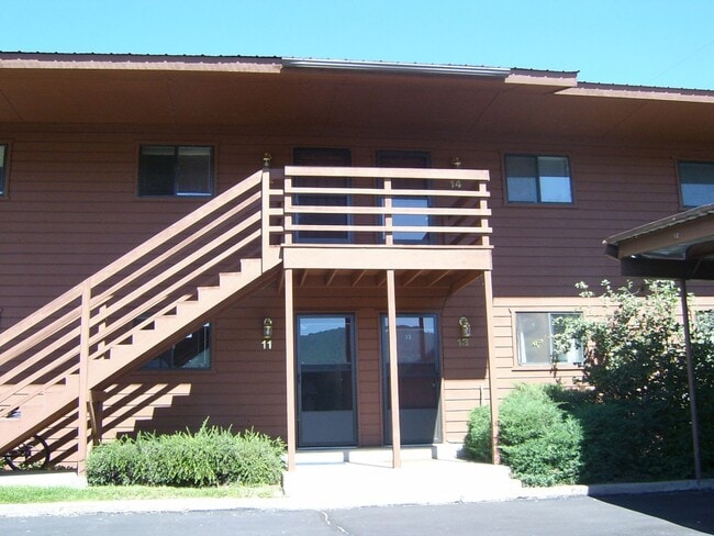 2 Bedroom Condo near Oxbow Park - 2 Bedroom Condo near Oxbow Park Unit 14