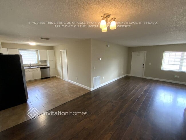 Photo - 11143 Mustang St