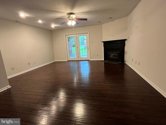 Photo - 32 Wyckwood Ct