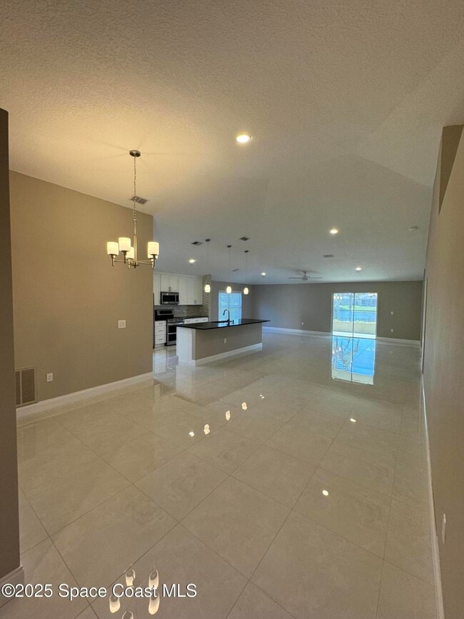 Photo - 1370 Berryhill Dr