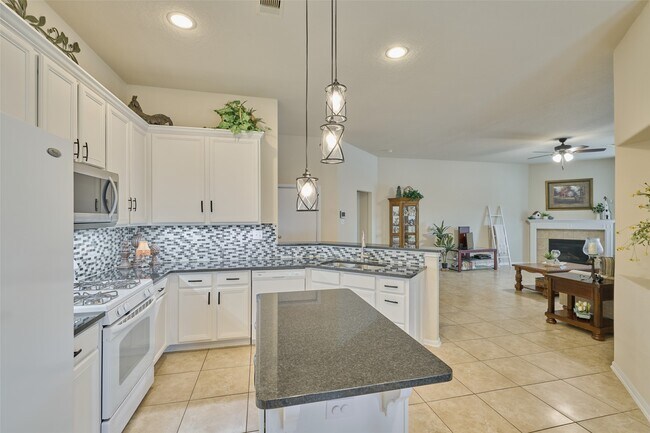 Photo - 9940 Yearling Pl