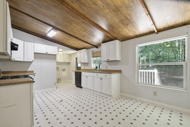 Photo - Temple GA - Paulding County - 3 bedrooms/2...