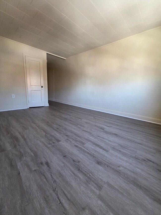 Building Photo - 3617 Everett St Unit 1