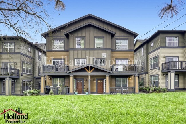 Building Photo - Elegant One-Bedroom Condo with Natural Light & Prime Location