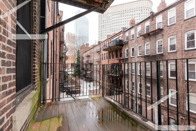 Photo - 2 Bed 1 Bath Brownstone (close to I90 - 2 mi)