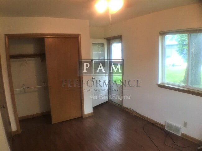 Photo - 5327 N Mohawk Ave Unit 2
