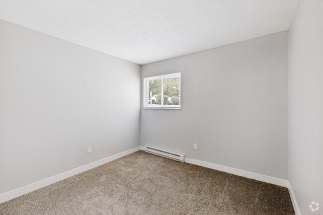 2BR, 1BA - 1,100SF - Second Bedroom - Broadway 2