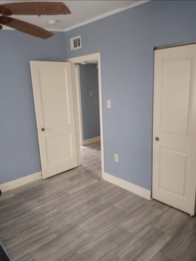 Photo - 1657 Thornton Pl SW