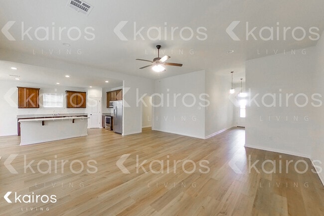 Photo - 1743 Park Place Dr