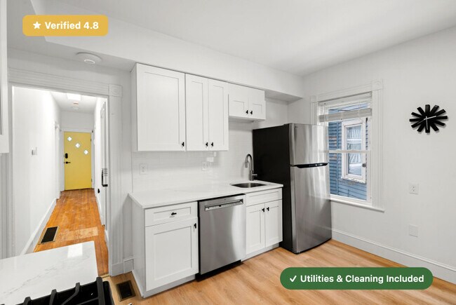 Photo - New RoostUp Furnished Private Bedroom in the Dorchester Neighborhood of Boston!`