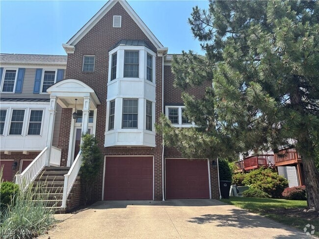 Building Photo - 1944 E 82nd St Rental