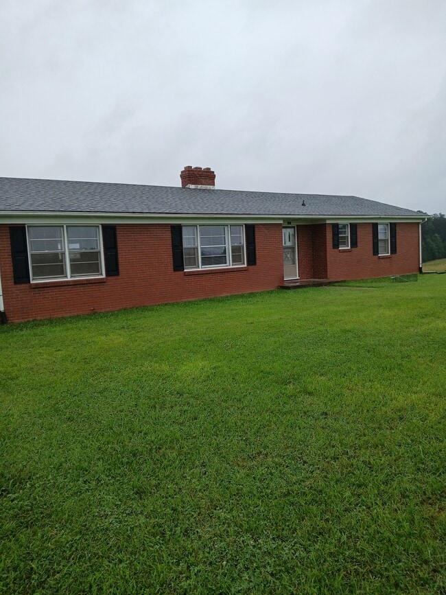 Building Photo - 3261 Marion Rd Rental