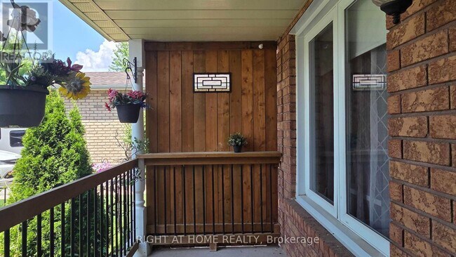 Photo - 129 Heydon Ave