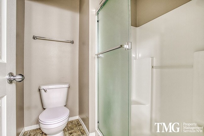 Photo - Beautiful 3 bed 2.5 Bath Townhome in Hillsboro