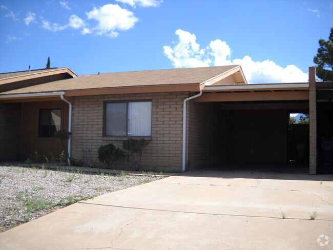 Building Photo - Fresh clean duplex Rental