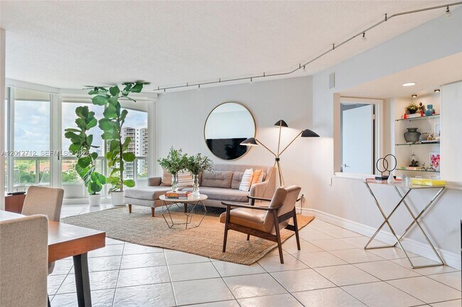 Photo - 21205 Yacht Club Dr Unidad 805