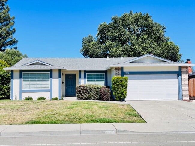 Building Photo - Move-In Ready 4BD/2BA Single Story, Ranch-... Rental