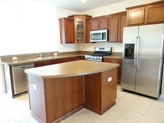 Photo - 490 Grosvenor Ln