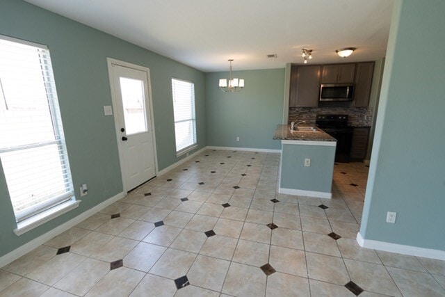 Photo - 623 Hollandbridge Ln