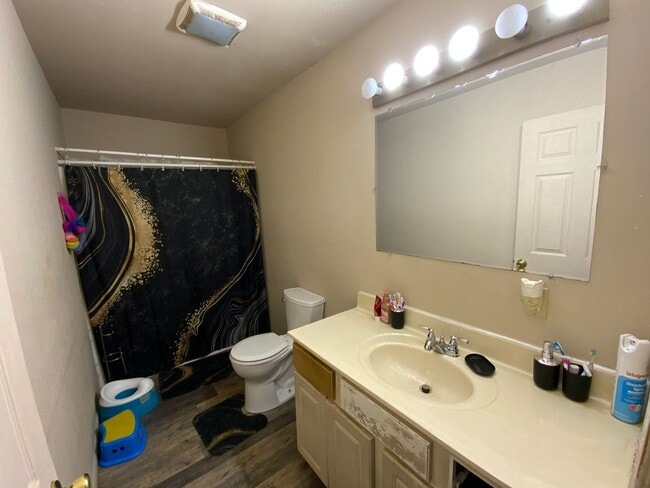 Photo - 3 Bedroom Home