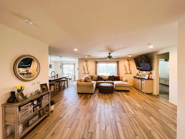 2331 Vineyard Ct