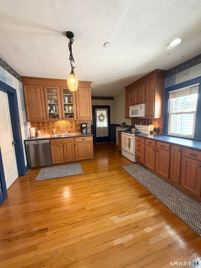 118 Cambridge St Unit 2nd Floor