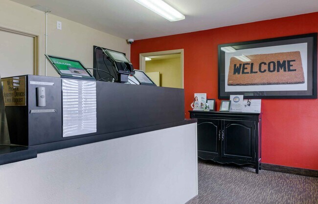 Furnished Studio-El Paso - West