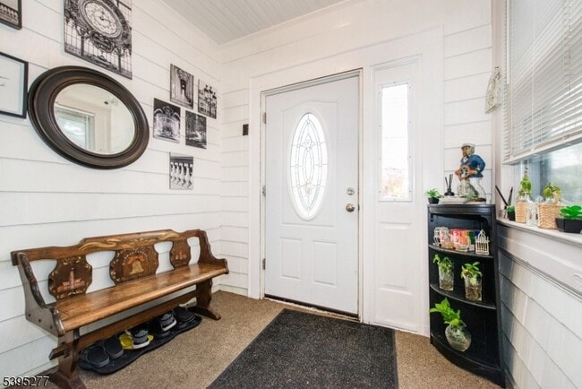 Photo - 16 Willet St