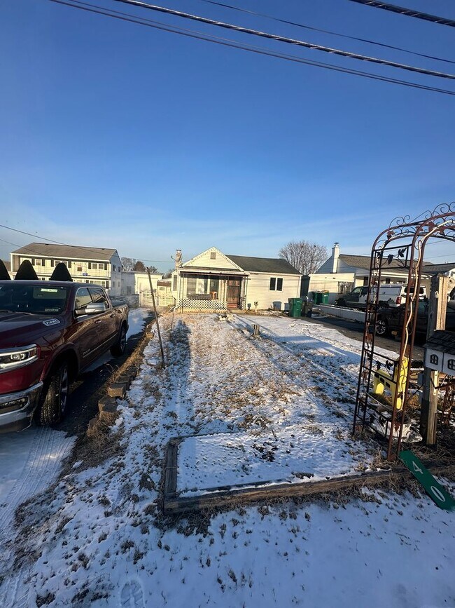 Photo - 2 bedroom 1 bathroom in Carlisle with In-ground Pool!