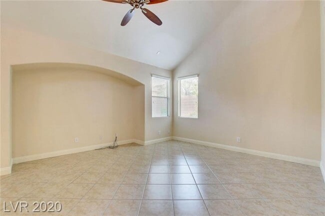 Photo - Gorgeous Southern Highlands 3 bedroom + loft and office with a sparkling pool!