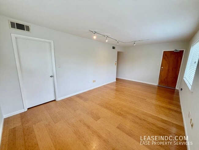 Photo - 1526 12th St NW Unit #4